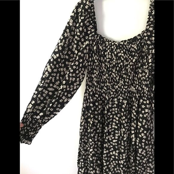 H&M Smock-detail Puff Sleeve Dress Bloggers fav - Picture 16 of 16